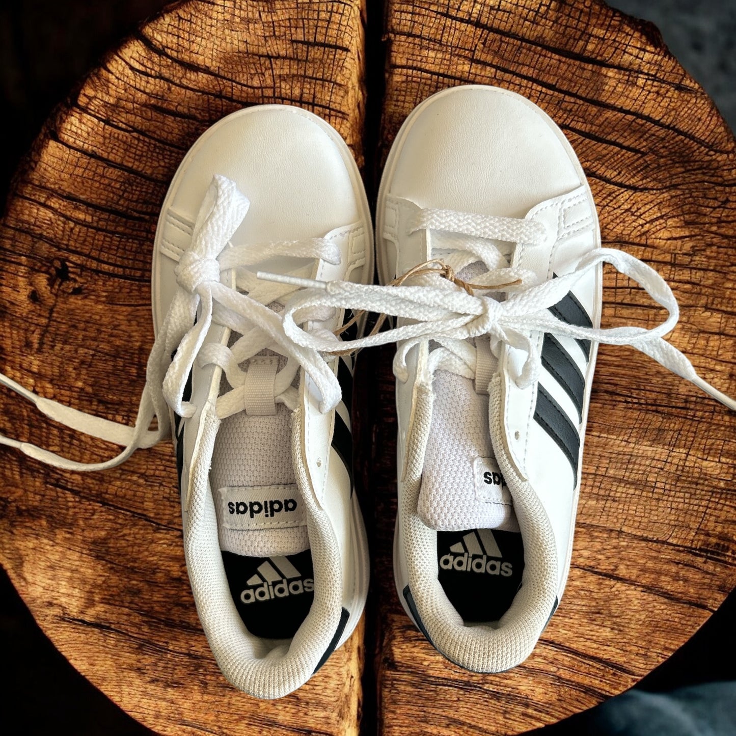 New Adidas Shoes 11 1/2 unisex 1172